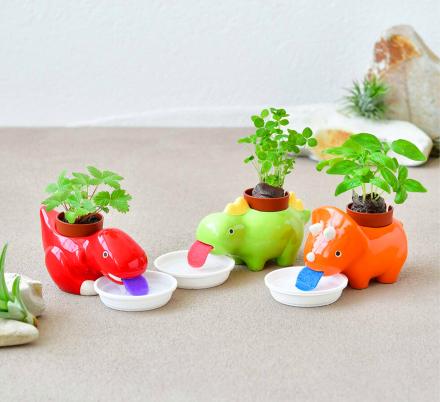 These Self-Watering Dinosaur Planters Slurp Up Their Water As They Need It