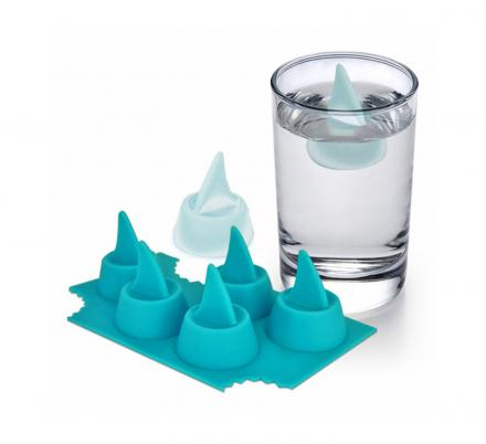 This Ice Tray Makes Shark Fin Shaped Ice Cubes