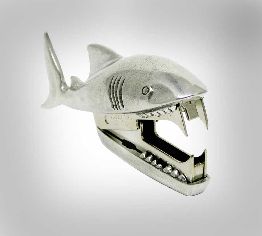 Shark Staple Remover