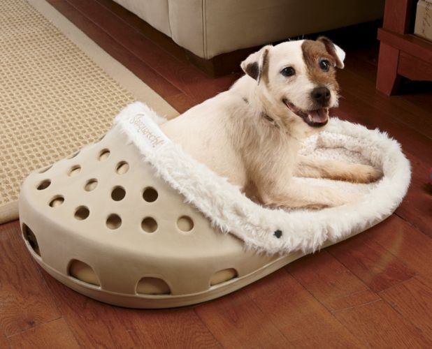 Shoe Shaped Dog Bed - Croc shaped dog/cat bed - Sasquatch Pet Beds