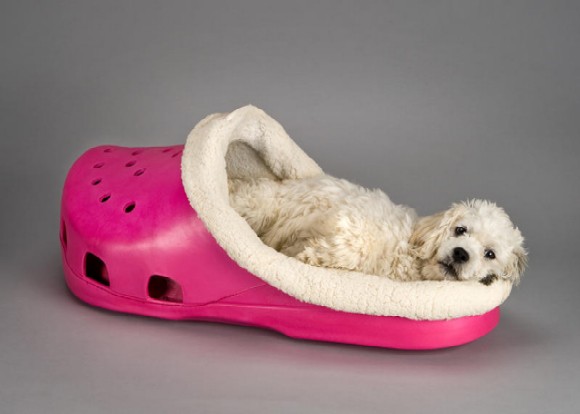 Shoe Shaped Dog Bed - Croc shaped dog/cat bed - Sasquatch Pet Beds