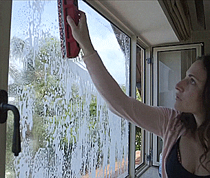 Glider: Magnetic Window Cleaner, Cleans Both Sides of Glass At Once