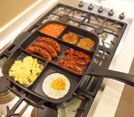 The Master Pan Lets You Cook Your Entire Meal On a Single Skillet Pan