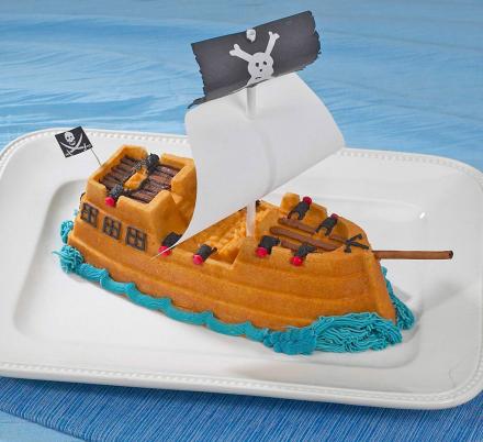 Pirate ship cake by Dragonsanddaffodils on DeviantArt