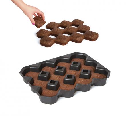 This Brownie Pan Makes Diamond Shaped Brownies So Every Piece Is