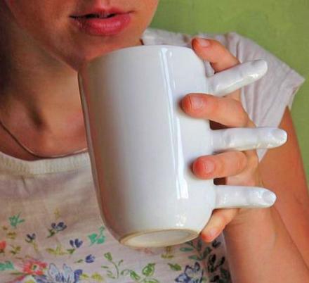This Weird Fingers Mug Lets You Hold Hands While Sipping Your Coffee