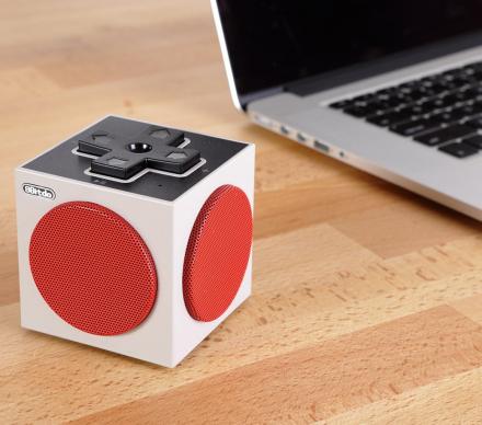 This Cube Bluetooth Speaker Is Made To Look Like a NES Controller