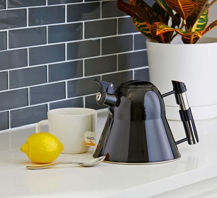 Brewing up with the Star Wars Darth Vader kettle - Retro to Go