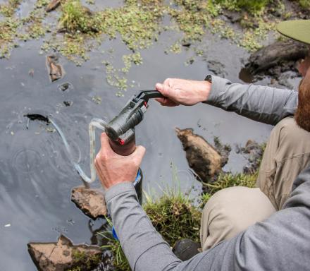 This Hand Powered Water Pump Lets You Purify Any Water Source