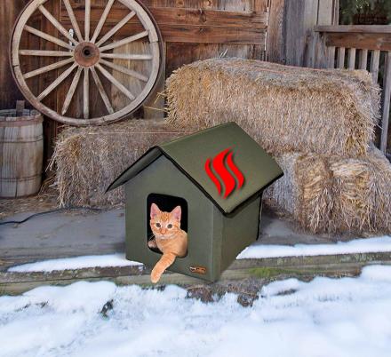 This Heated Cat House Will Keep Your Outdoor Kitty Toasty Through The Cold Weather
