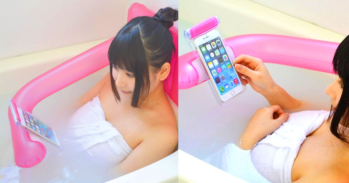 https://odditymall.com/includes/content/this-inflatable-bath-pillow-holds-your-phone-while-in-the-tub-og.jpg