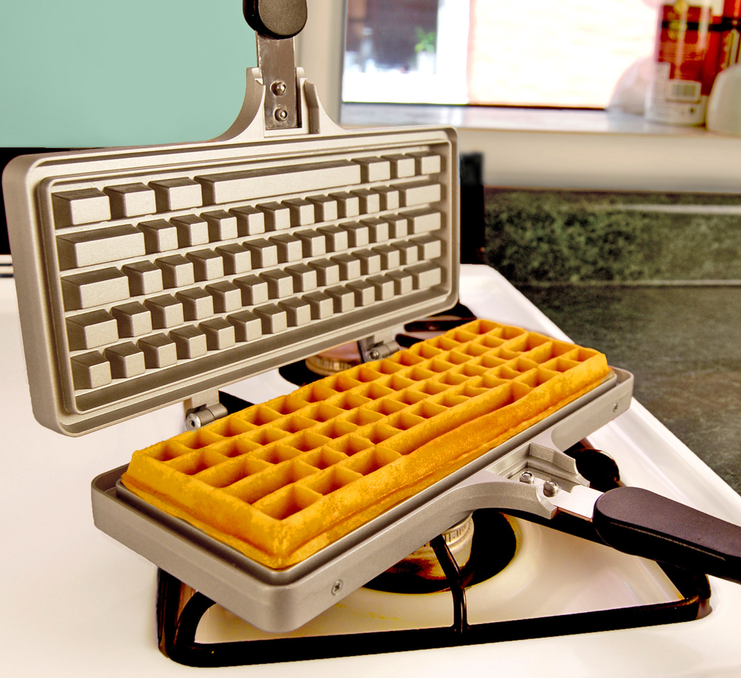 This Keyboard Shaped Waffle Iron Lets You Make Waffles In True Geeky