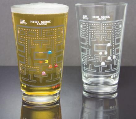 This Pac-Man Pint Glass Turns Colorized With Cold Liquid