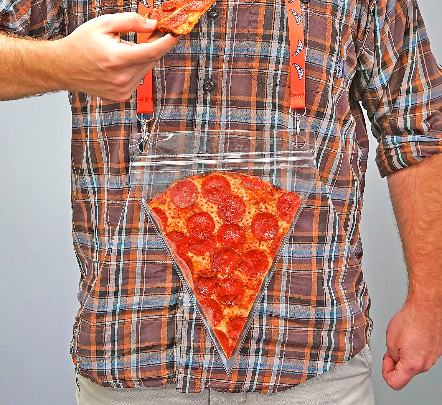 this-pizza-pouch-lanyard-will-ensure-you-never-get-greasy-pockets-again-0.jpg