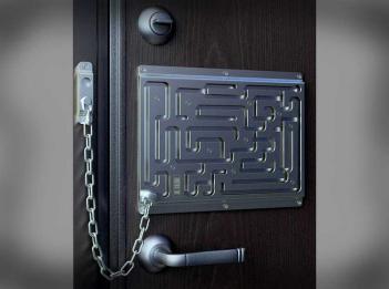 Labyrinth Security Lock Chain