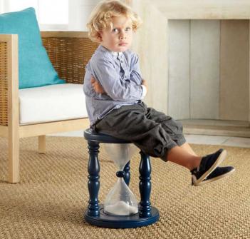 This Hourglass Time-Out Stool Has An Integrated Sand Timer For Perfectly Timed Time-Outs