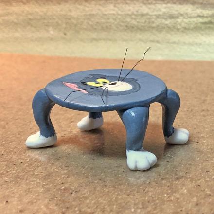 Sculptor Creates Hilarious Tom and Jerry Sculptures From Their Most Unfortunate Moments