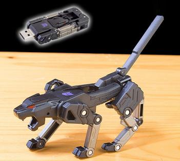 This Transforming USB Flash Drive Turns Into a Leopard When Not In Use