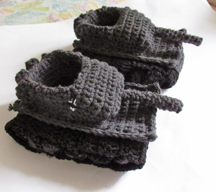 Crochet Tank Slippers - Funny tank shaped knit slippers