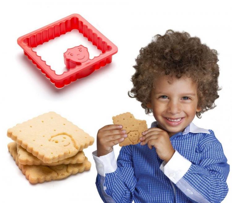 Hairdo Cookie Cutter Lets You Eat Your Own Hairstyle