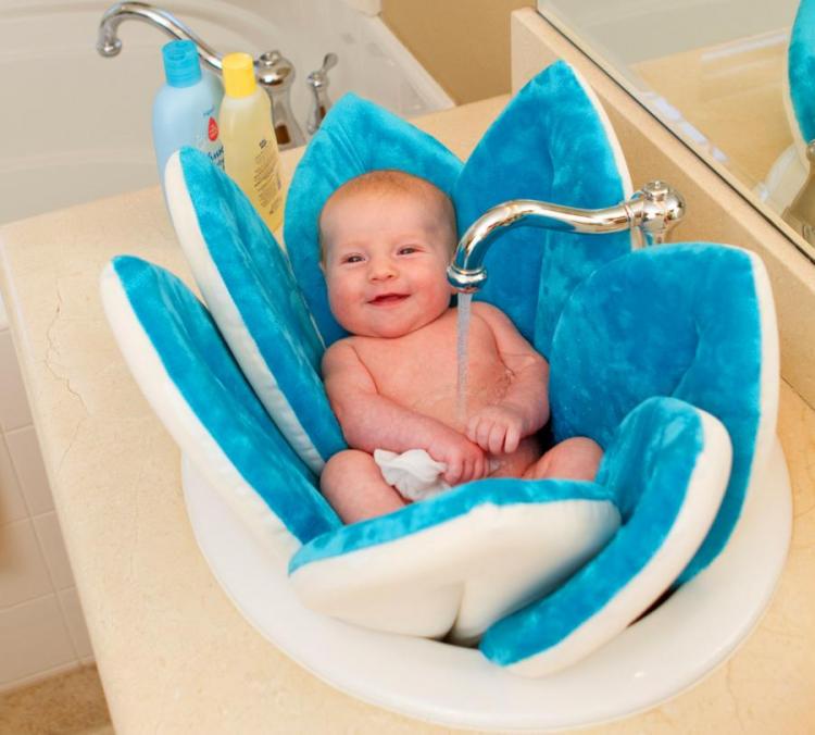Blooming Bath: A Flower Shaped Baby Support For Sink Baths