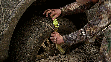 Trac-Grabber Attaches To Your Car Tire To Get You Unstuck In The Snow