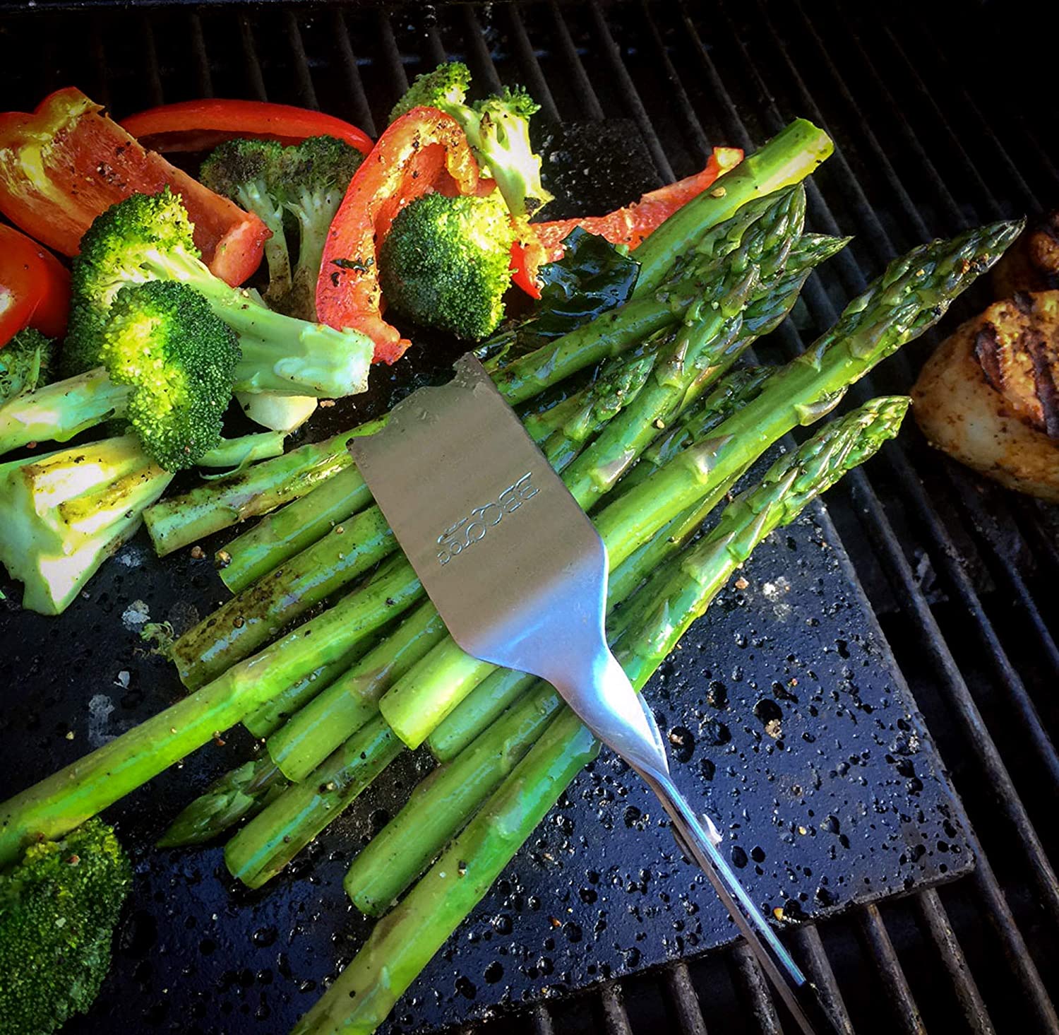 4-in-1 BBQ Tongs and Spatula Combo BBQCroc