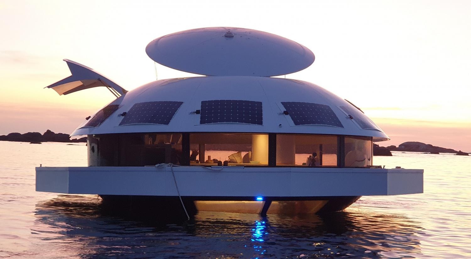 Anthenea Solar Powered Luxury Floating Hotel Suite - UFO-shaped saucer boat home