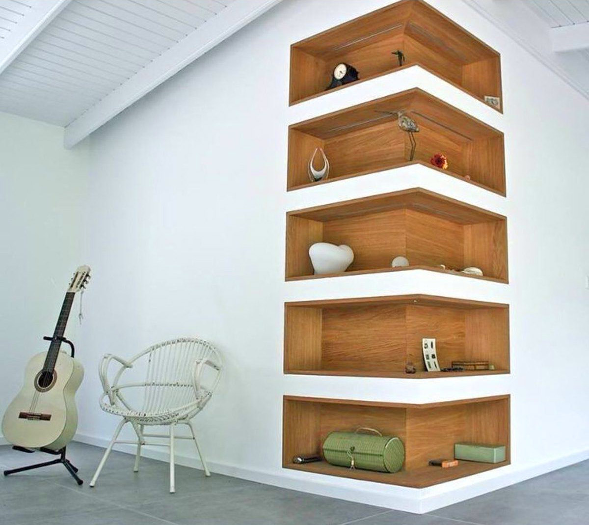 Around the corner shelves design ideas - Wrap-around corner shelving and bookcases