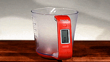 Auto-Measuring Cup With Built-In Digital Scale - Digital Measuring Cup