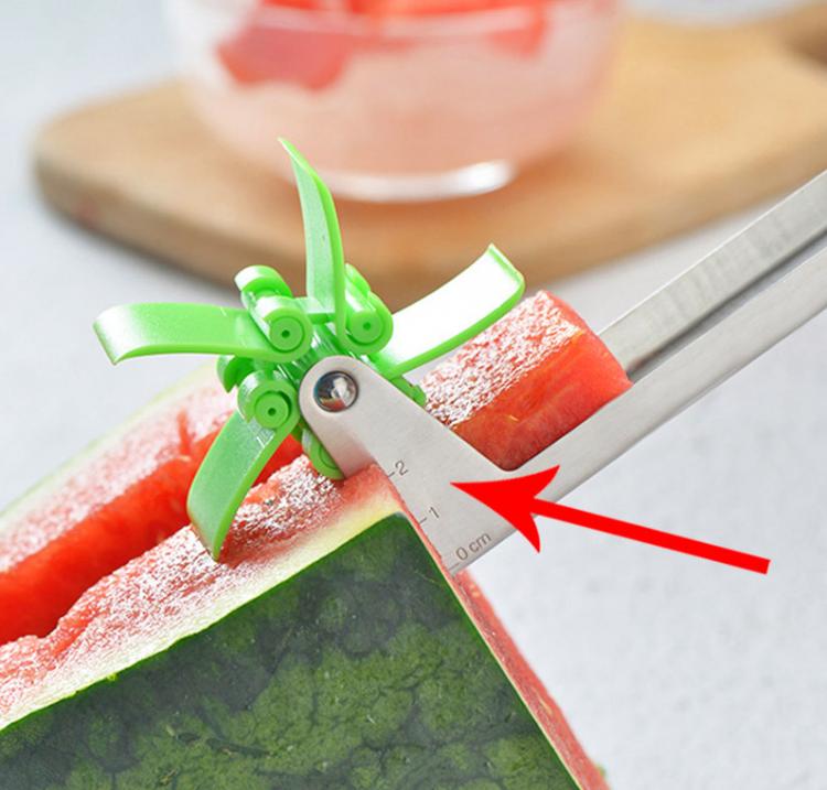 Yueshico's $13 Watermelon Slicer Cubes Fruit in 2 Minutes