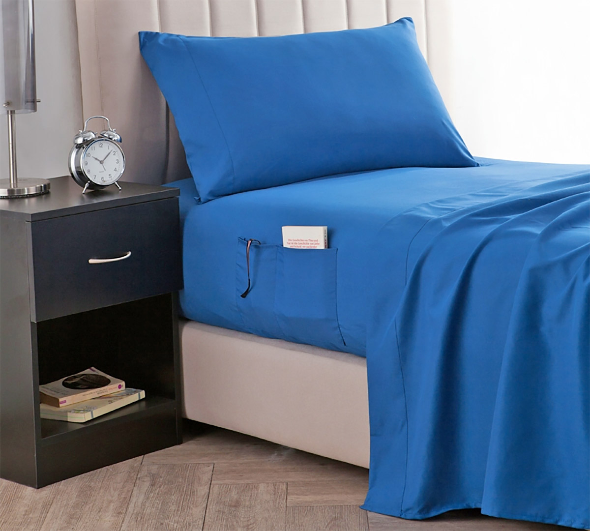 These Bed Sheets Have Pockets On Both Sides Of The Bed For Easy Access To Your Items