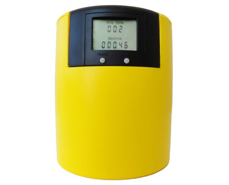 https://odditymall.com/includes/content/upload/bevometer-beer-tracking-koozie-8935.jpg