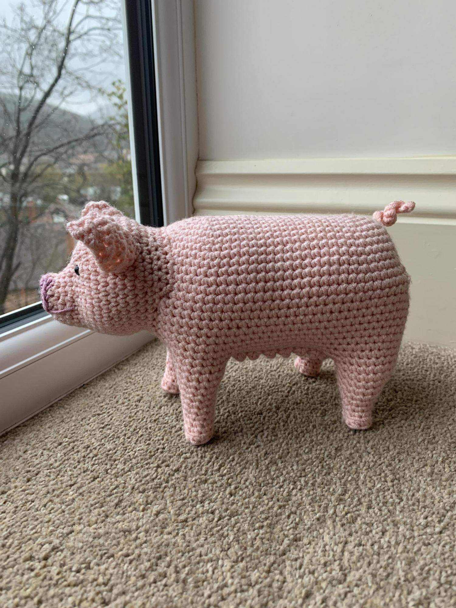 Birthing Pig That Feeds Its Piglets - Pig with Piglets Crochet Pattern