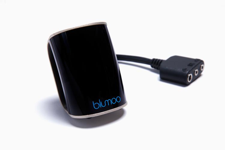 blumoo universal remote for smart phone, tablet, or smart watch