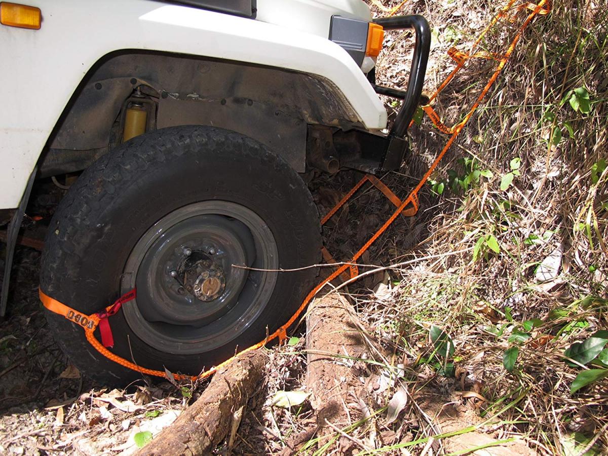 Bog Out Turns Your Wheel Into a Winch To Get You Unstuck in mud, sand, and snow