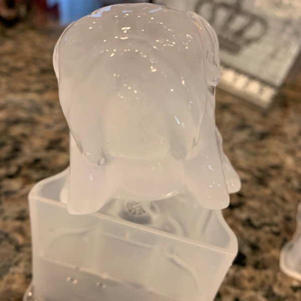 Bulldog Ice Mold Makes Bulldog shaped ice cubes