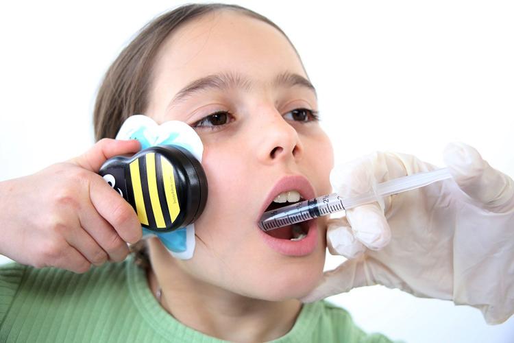Buzzy Bee Kids Pain Relief For Shots - Bee shaped children pain relief aid