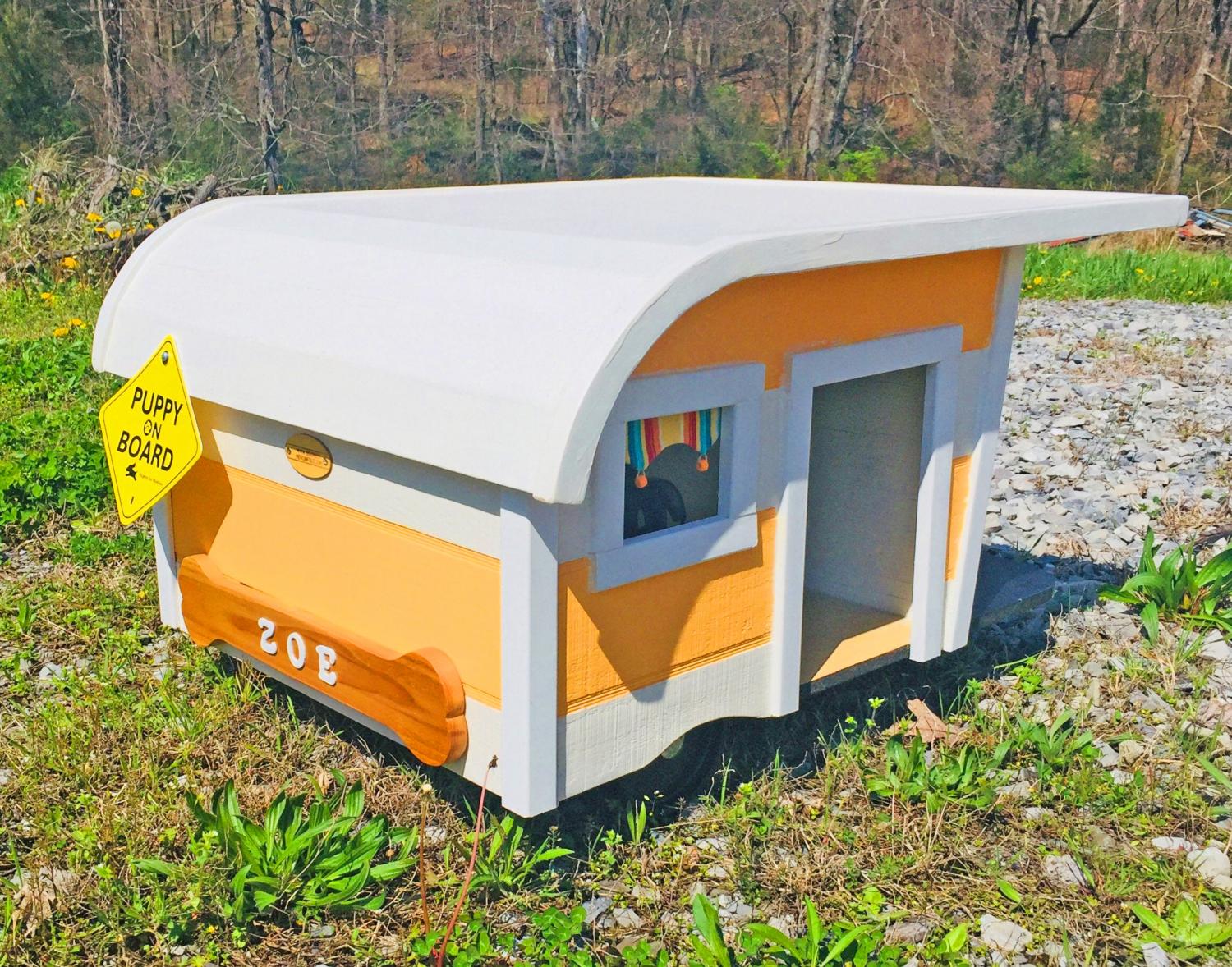 RV Dog House Novelty Camper Trailer