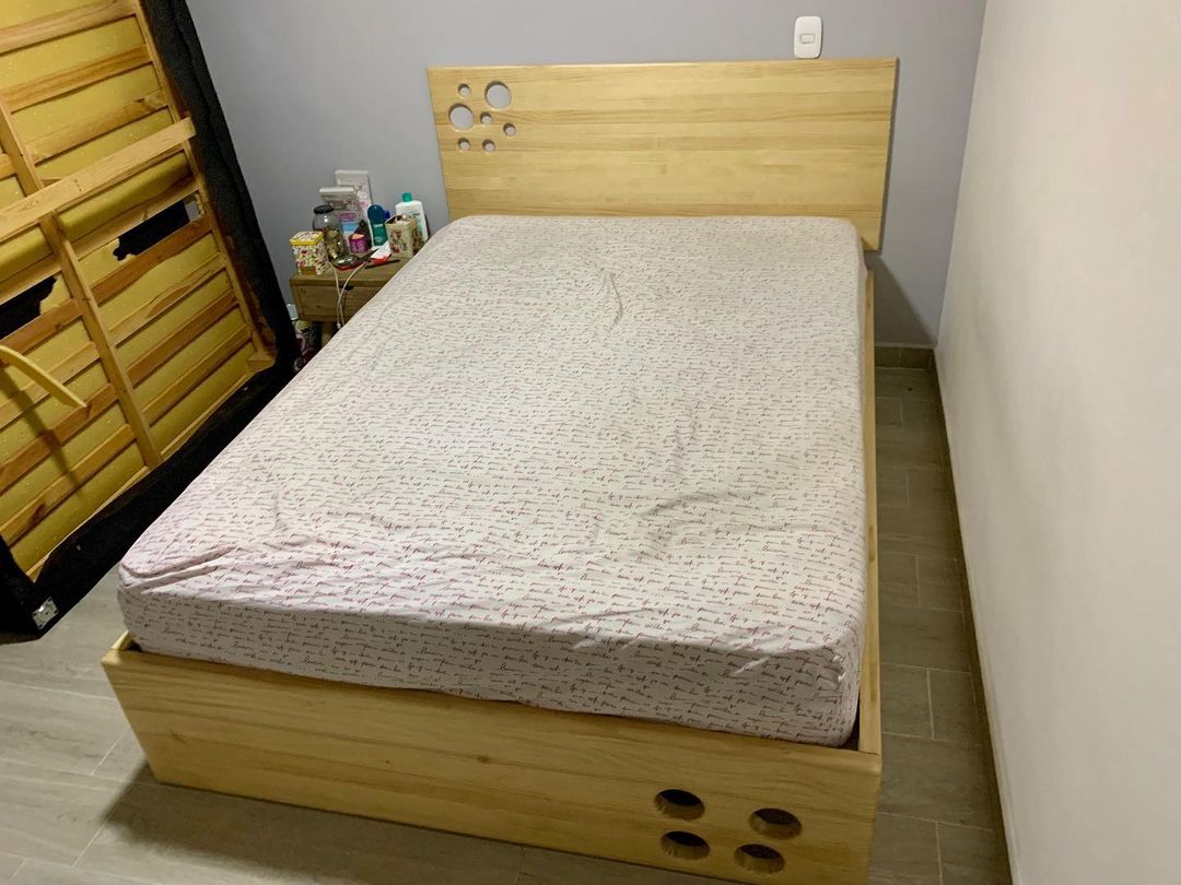 Cat hotsell bed frame