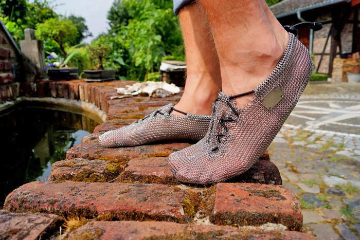 Chainmail Shoes Give a More Natural 