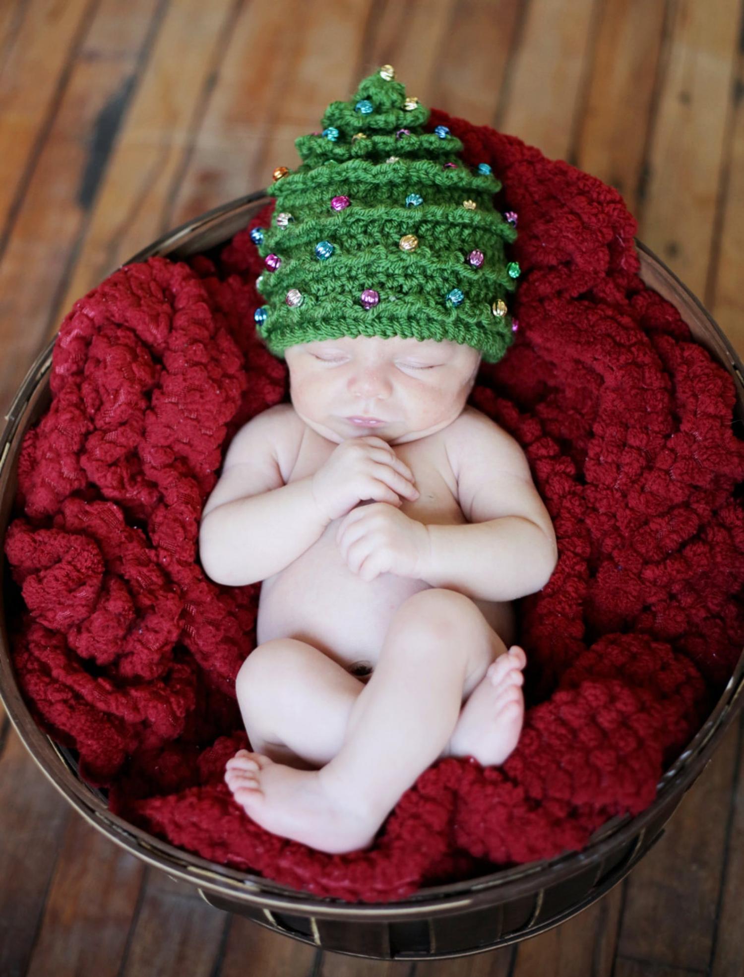 Christmas Tree Hats For Newborns and Toddlers - Crochet Christmas Tree Plans Pattern