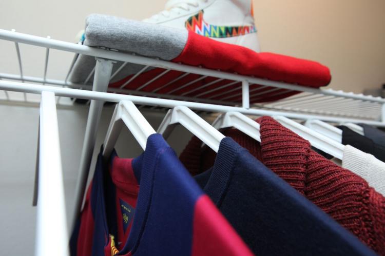 Magnetic clothes 2024 hangers