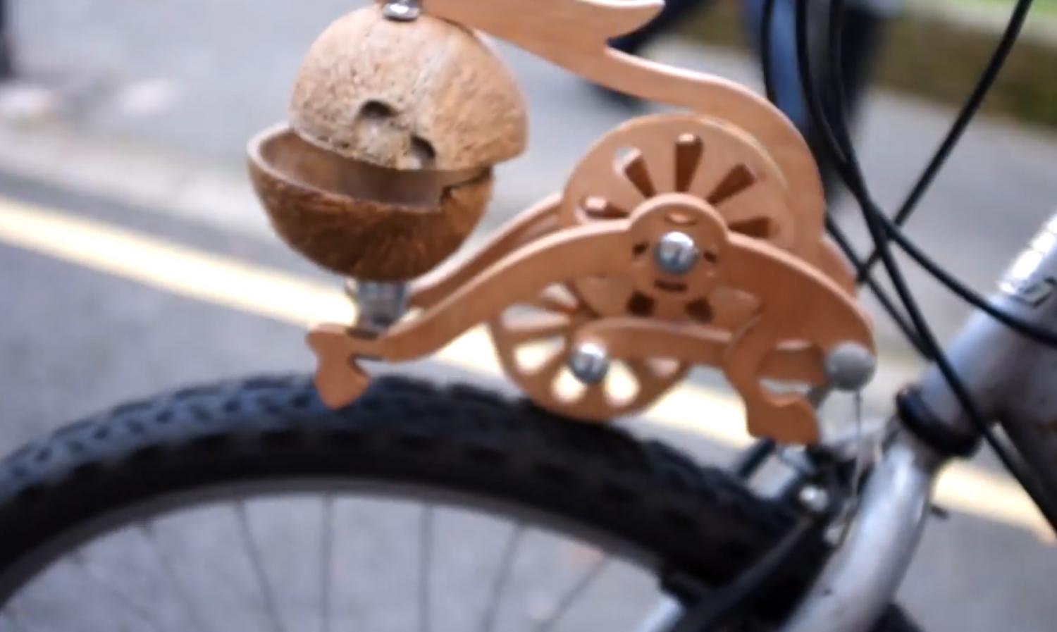 Trotify galloping horse bicycle accessory with coconuts - Monty Python bike gadget