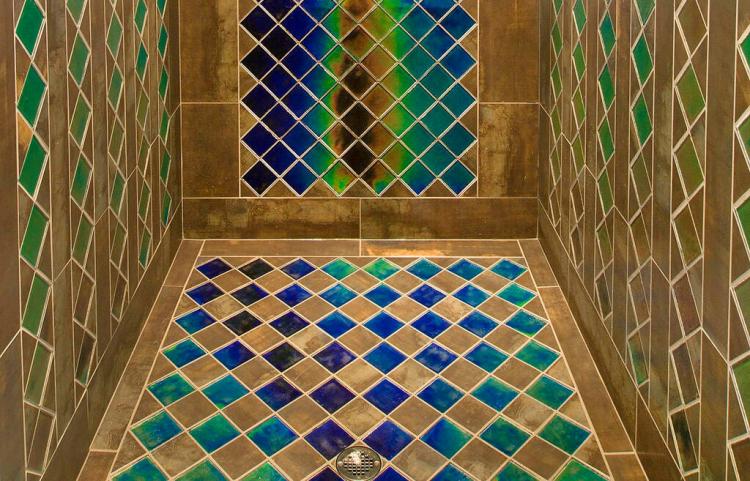 This Shower Tile Changes Color Depending On The Temperature Of The