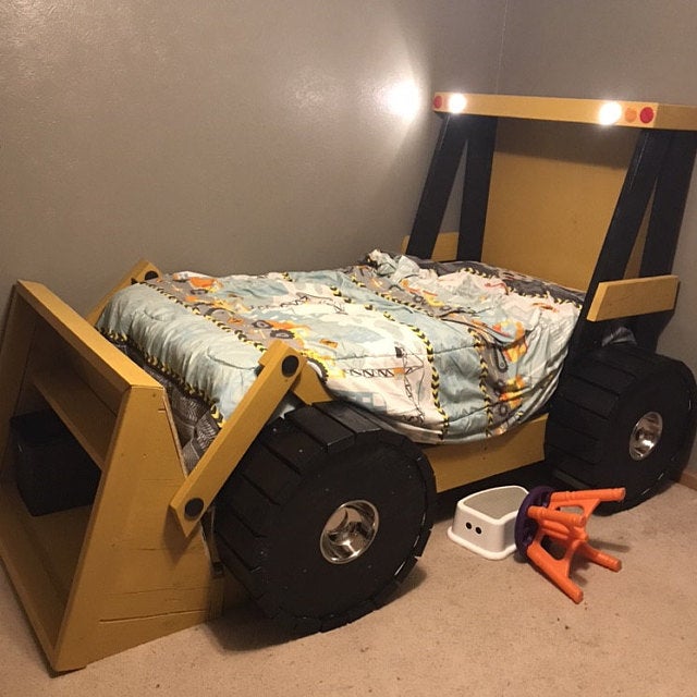 This Construction Truck Kids Bed Has A, Tractor Toddler Bed Frame