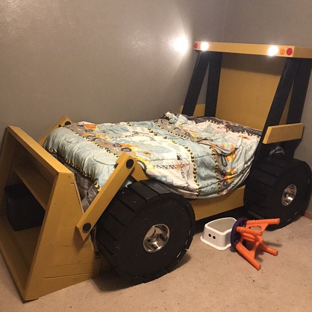 Kids shop construction bed