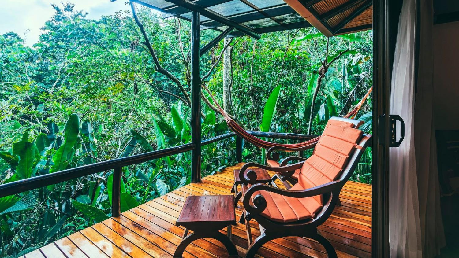 Luxury Costa Rican Villa That Lets You Sleep In The Rainforest and Hang Out With Sloths - Sloth rainforest villa