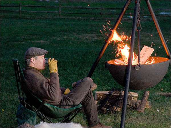 Cowboy Cauldron A Hanging Tripod Fire Pit Bbq Probably The