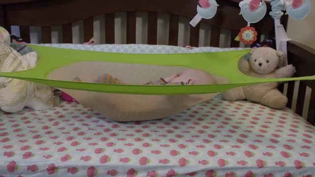 Newborn crib outlet insert